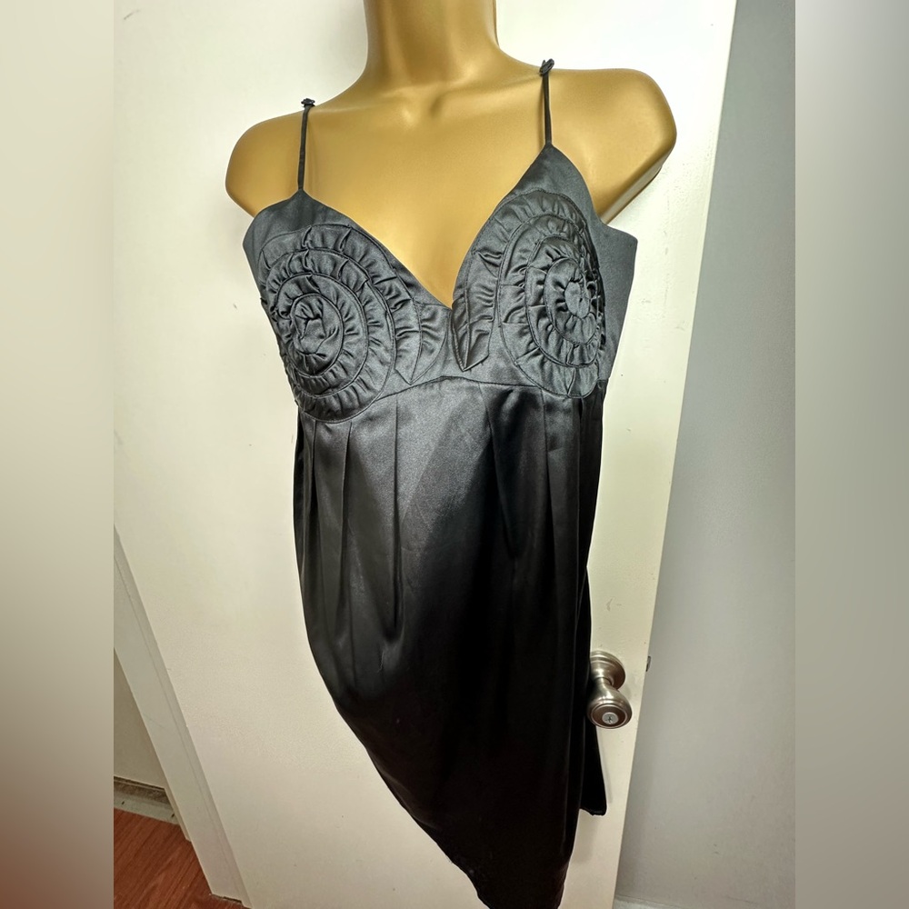 Nelli by Janice Jaraicie Black Satin 3-D Spiral Bust Design Vintage SlipDress M?